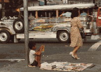 Il a six ans, huit ans peut-�tre...